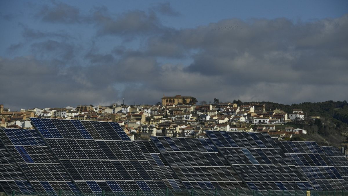 EU executive rejects official auditors' call for &lsquo;reality check&rsquo; on hydrogen deployment 