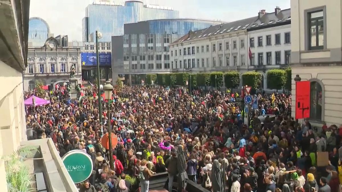 4,500 people march through Brussels in protest against right-wing ideology 