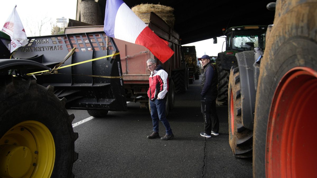 French government announces new measures for farmers amid ongoing protests