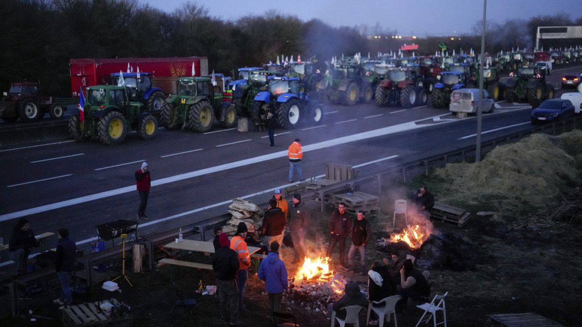 Tractor barricades squeeze Paris as farmers' anger grows across Europe 