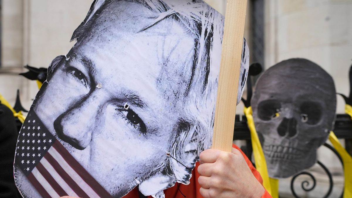 Почему основателю WikiLeaks Джулиану Ассанжу грозит экстрадиция в США?