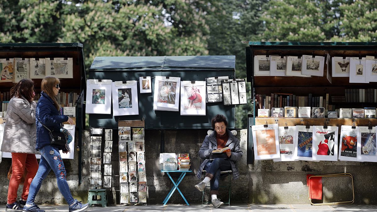 Olympic Games: Macron cancels plans to relocate Paris' riverside booksellers
