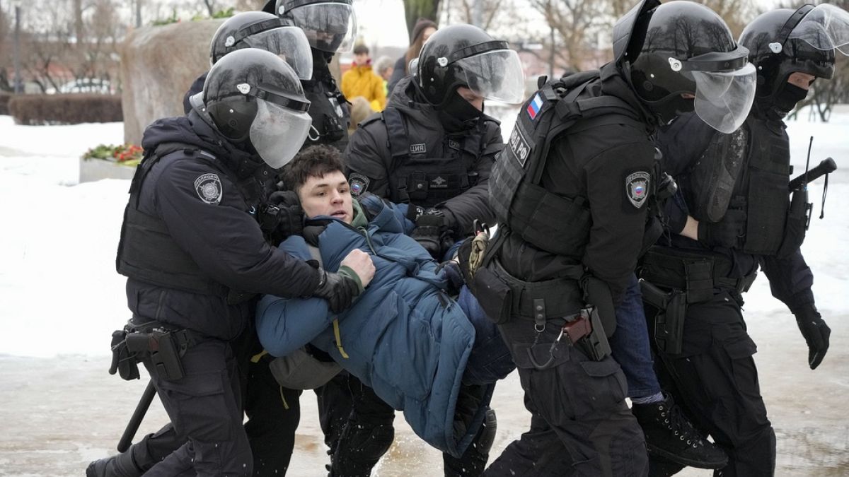 More than 300 detained in Russia for paying respects to Kremlin critic Alexei Navalny 