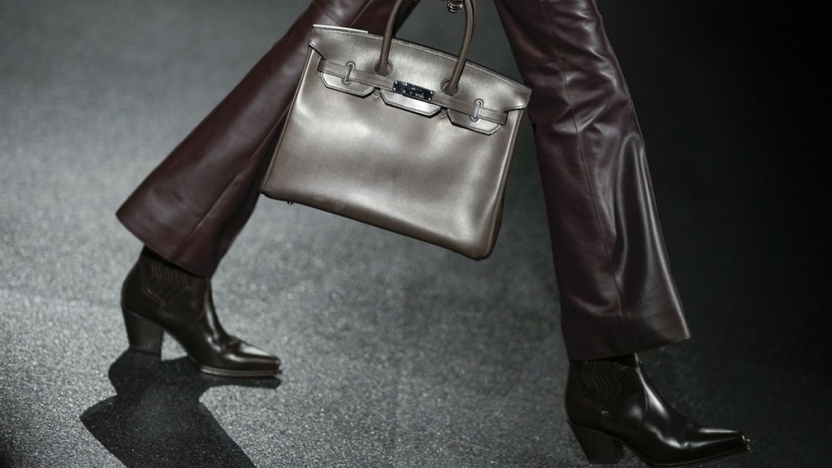 Herm&egrave;s lands in hot water over Birkin bag sales antitrust class action 
