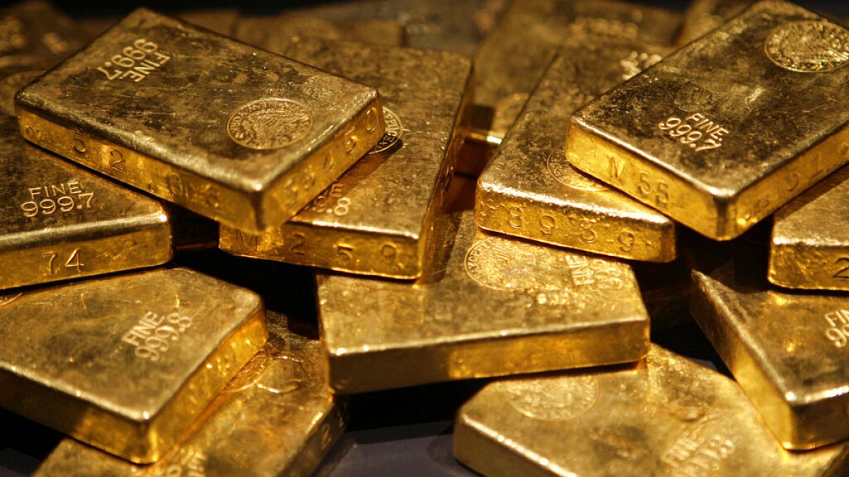 Gold prices reach all-time highs: Which European-listed stocks may benefit? 