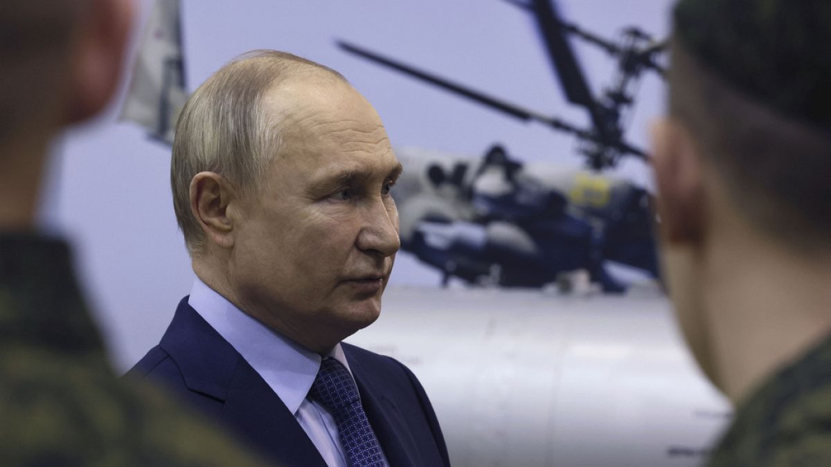 Россия не будет нападать на страны НАТО, это бред - Путин 