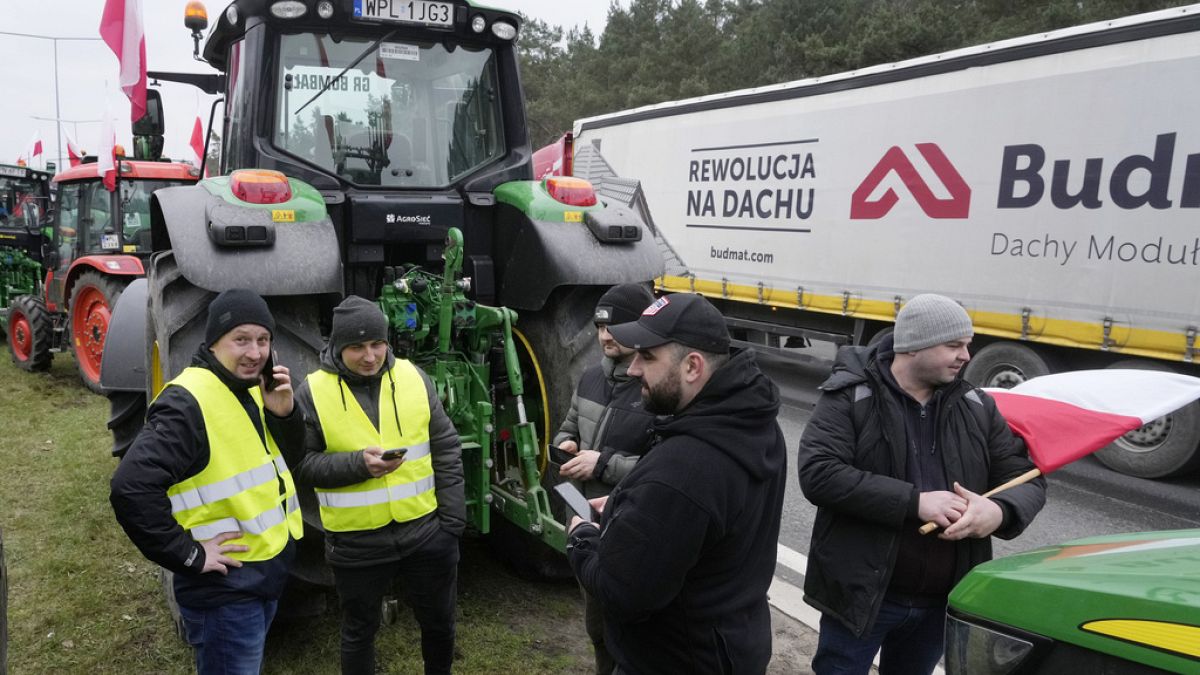Talks between Polish farmers and government reach dead end