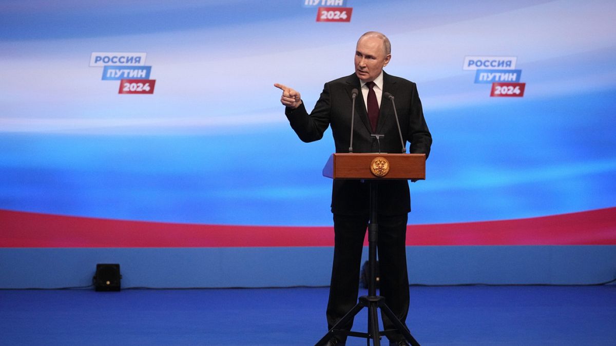 Пятый срок Путина: "имитация" без интриги