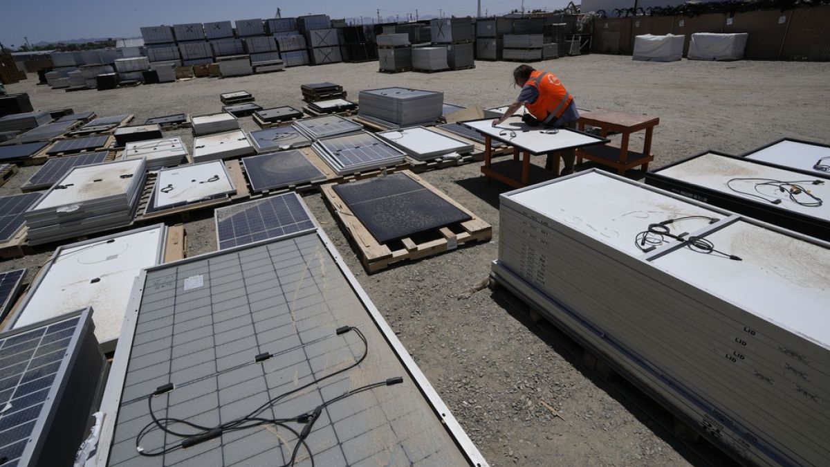 Solar panel makers to pay for their waste 
