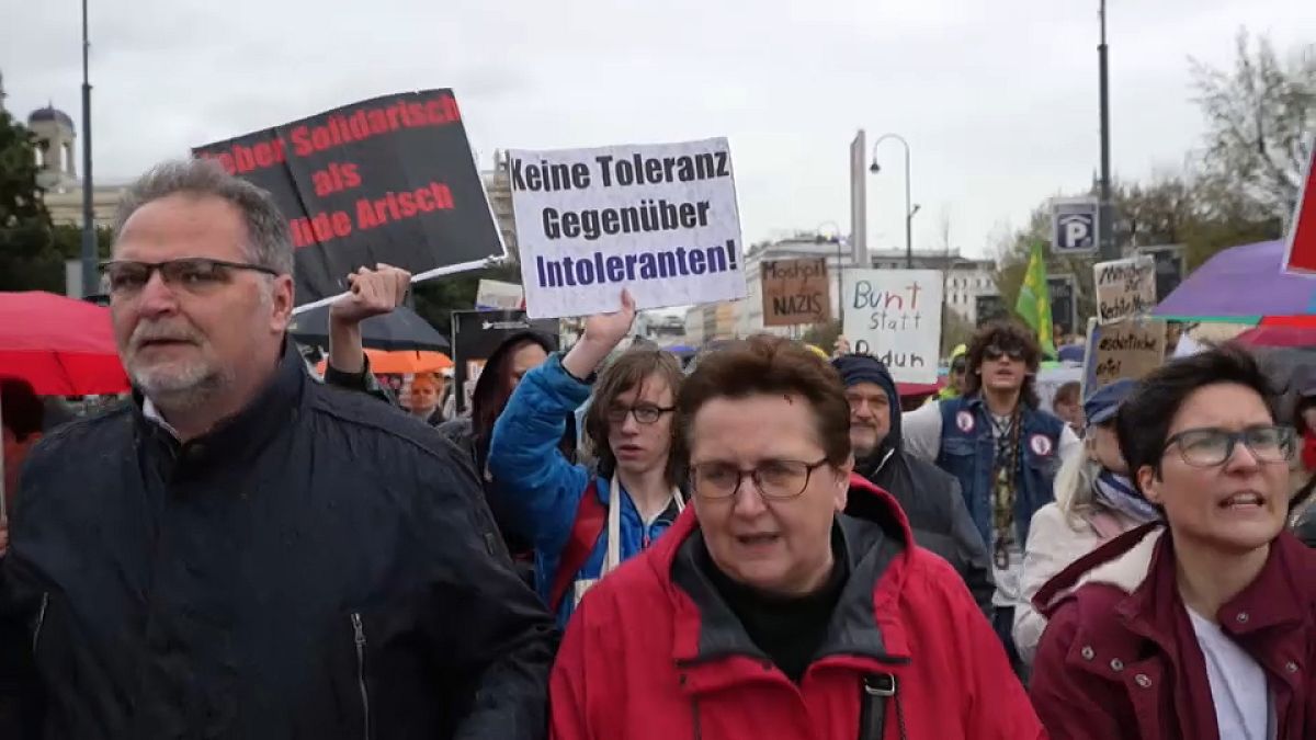 Thousands of Austrians protest far-right Freedom Party 