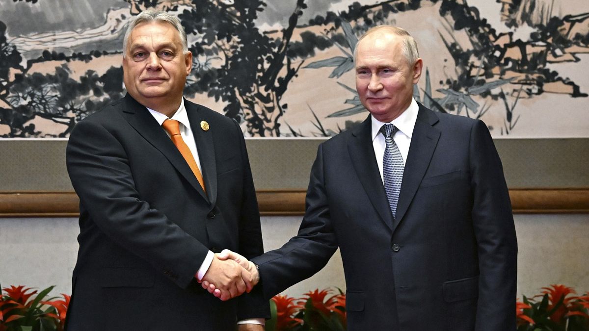 Orbán breaks ranks with the EU and congratulates Putin on 'his re-election'