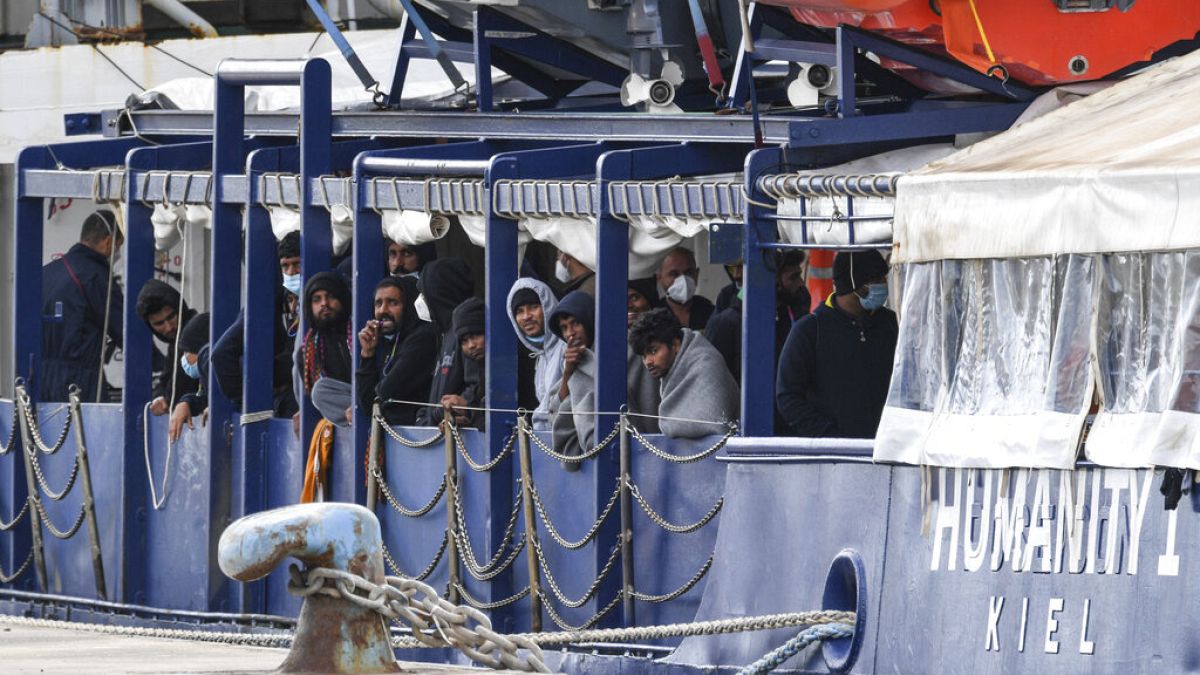 German NGO accuses Libyan coast guard of threatening crew members 
