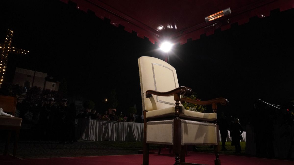 Pope Francis skips Good Friday event to preserve health 