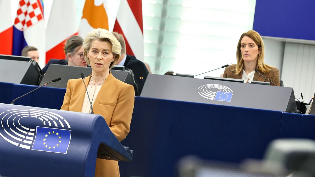 Европарламент подал в суд на Еврокомиссию в связи с выделением Венгрии 10,2 млрд евро замороженных средств 