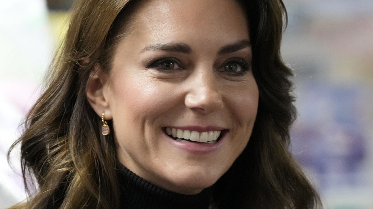 First photo of Kate Middleton since surgery pulled as image appears manipulated 
