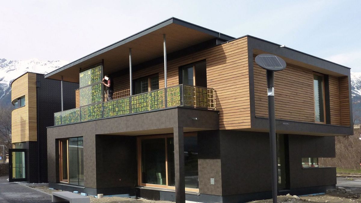 Solar balconies are booming in Germany. Here&rsquo;s what you need to know about the popular home tech 