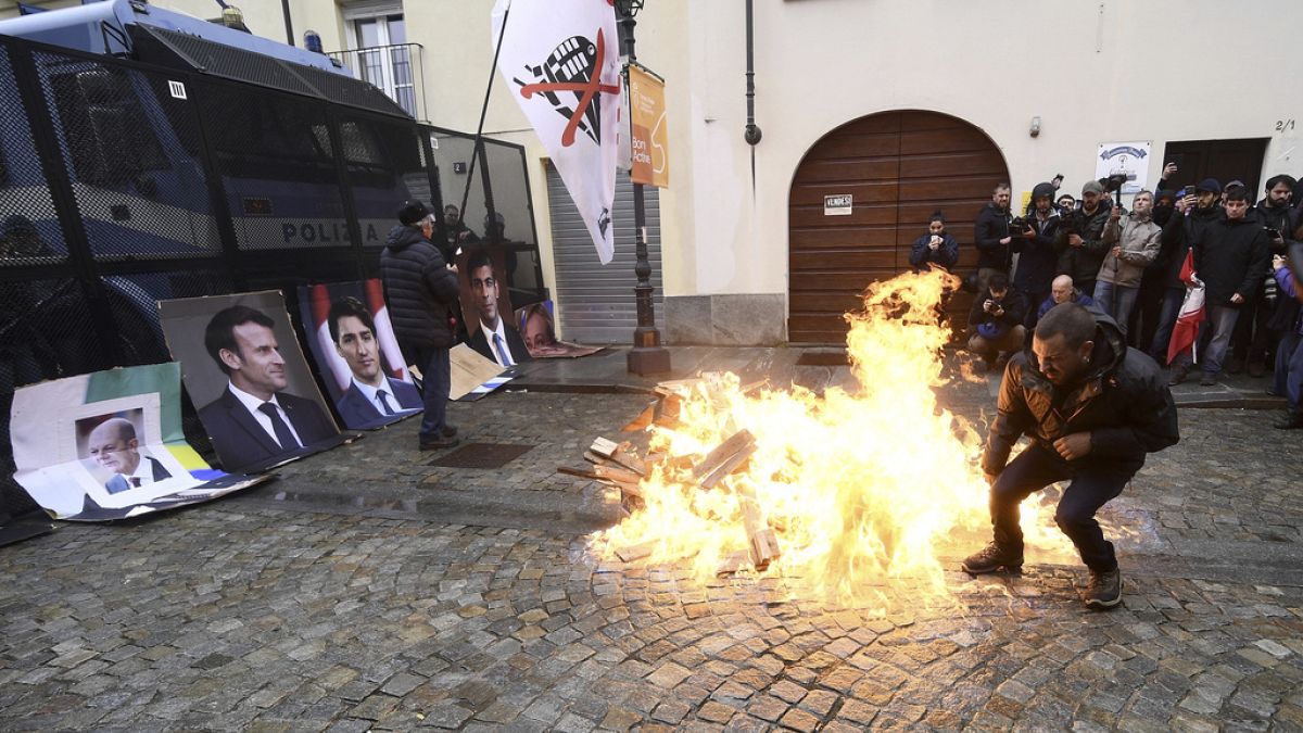 Protests erupt in Italy as G7 ministers meet to discuss climate crisis 