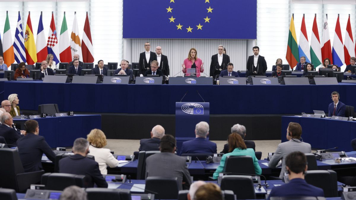 Последняя сессия Европарламента: законотворчество и скандалы 