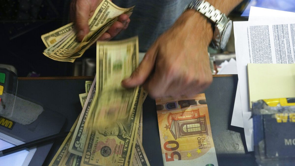 Italian inflation steadies as markets await ECB rate cut