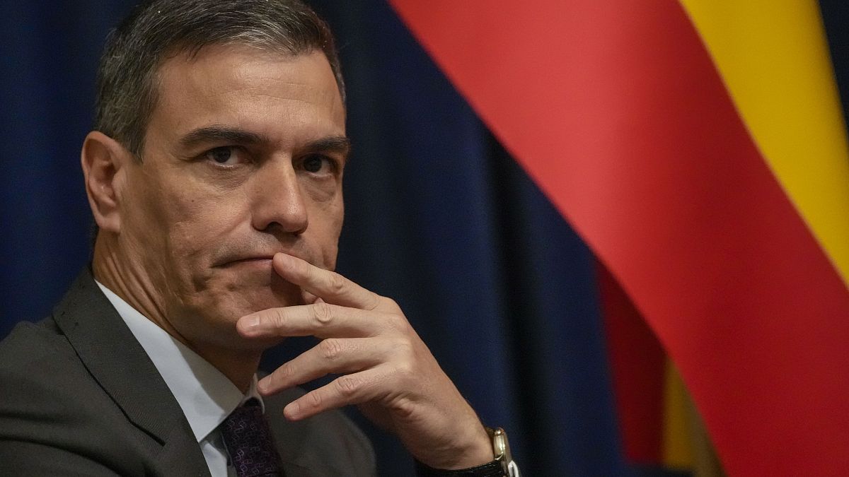 Will Spain's prime minister Pedro S&aacute;nchez announce his resignation? 