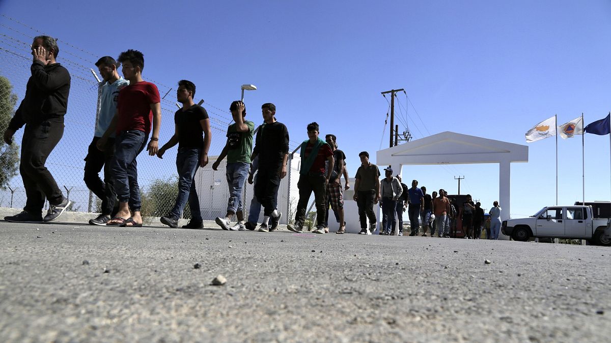 European Parliament narrowly endorses EU migration reform, moving it closer to the finish line