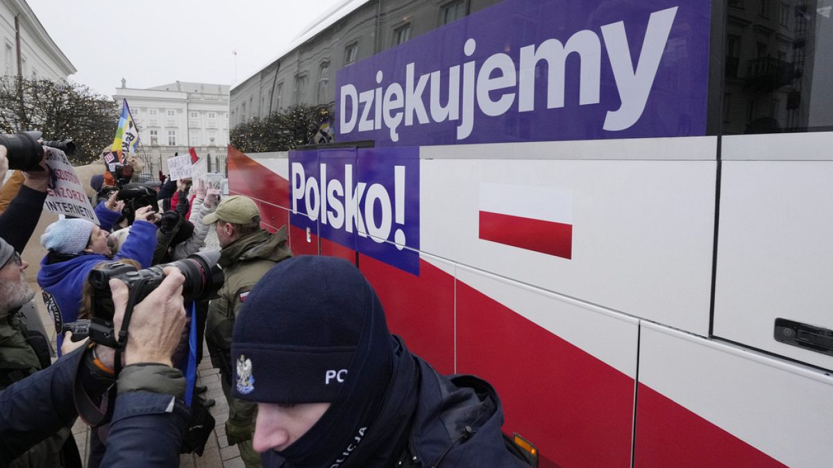 Polish Conservatives warn against 'Brussels elites' ahead of election 