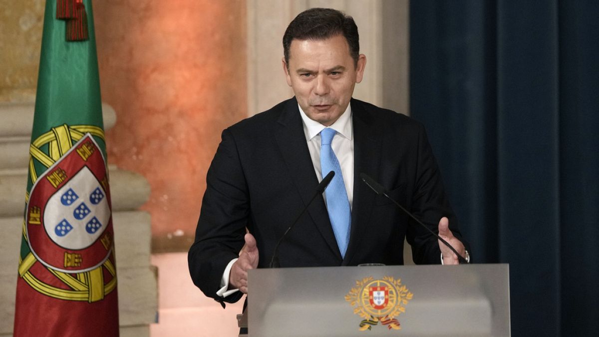 Portugal&rsquo;s new government aims to outmanoeuvre radical populist rivals 