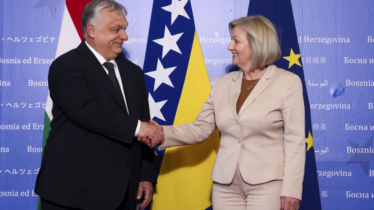 Орбан обещает поддержать вступление Сараево в ЕС