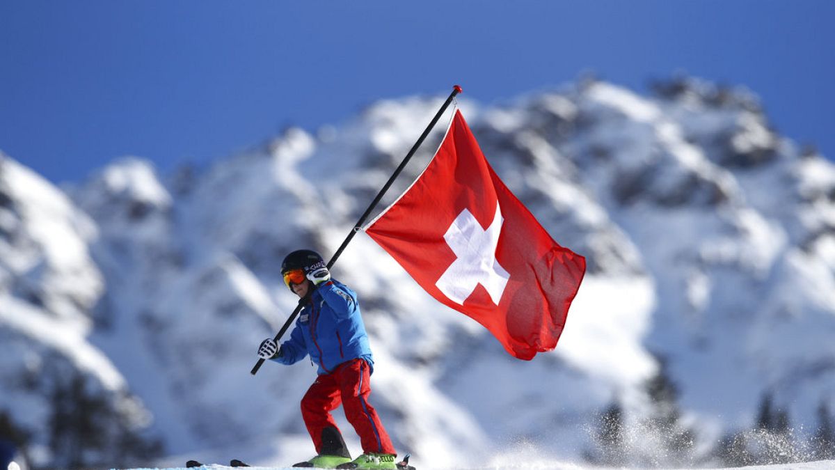 Prices hardly rise in Switzerland: What's behind its falling inflation? 