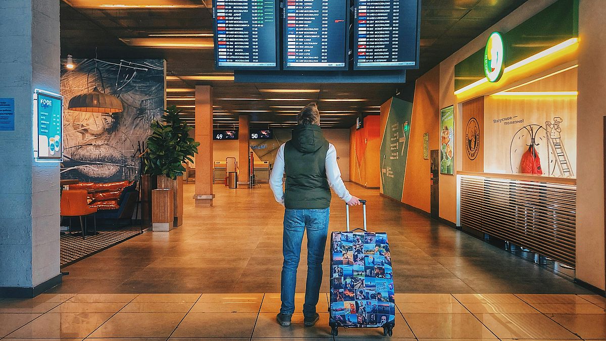 French air traffic controllers call off strike but passengers still face cancellations 