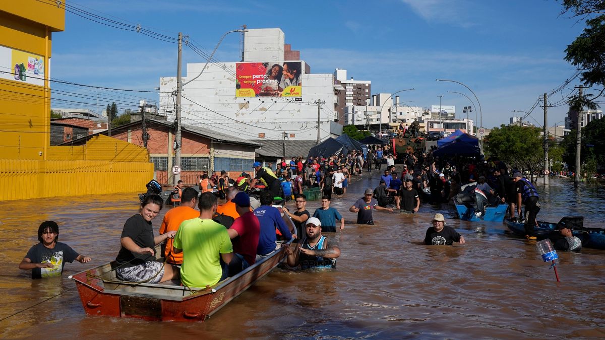 Severe flooding leaves at least 100 dead and thousands homeless in Brazil 