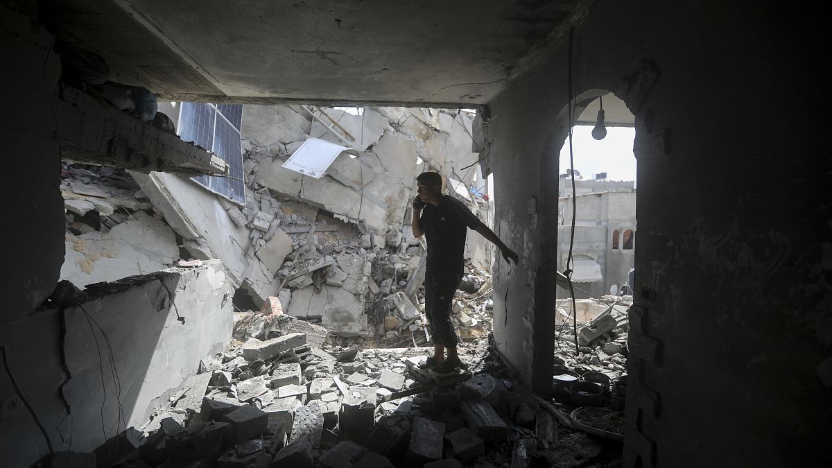 Israel launches military operation in Rafah that US officials say is &lsquo;limited&rsquo; in scope 