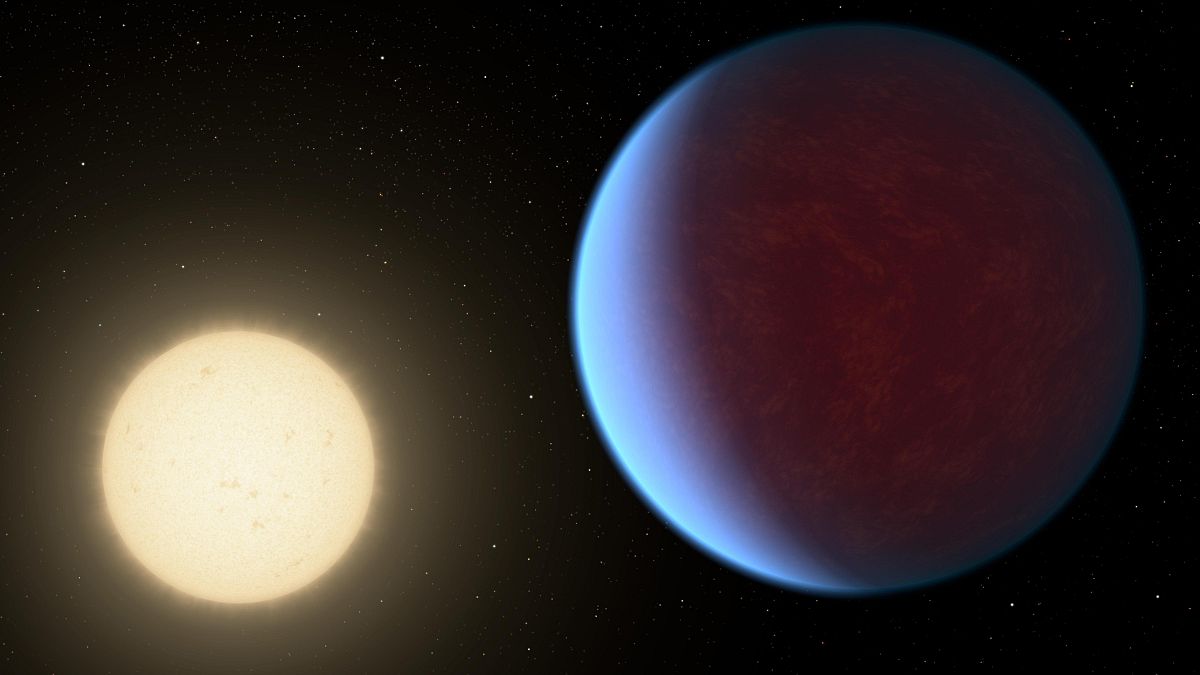 Scorching hot 'Super Earth' exoplanet has a thick atmosphere, scientists say