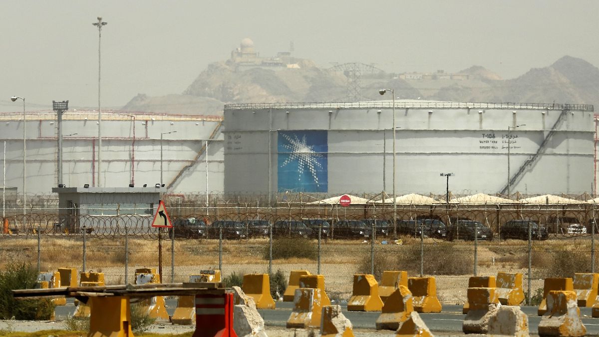 Oil market braces for OPEC decisions as crude prices climb