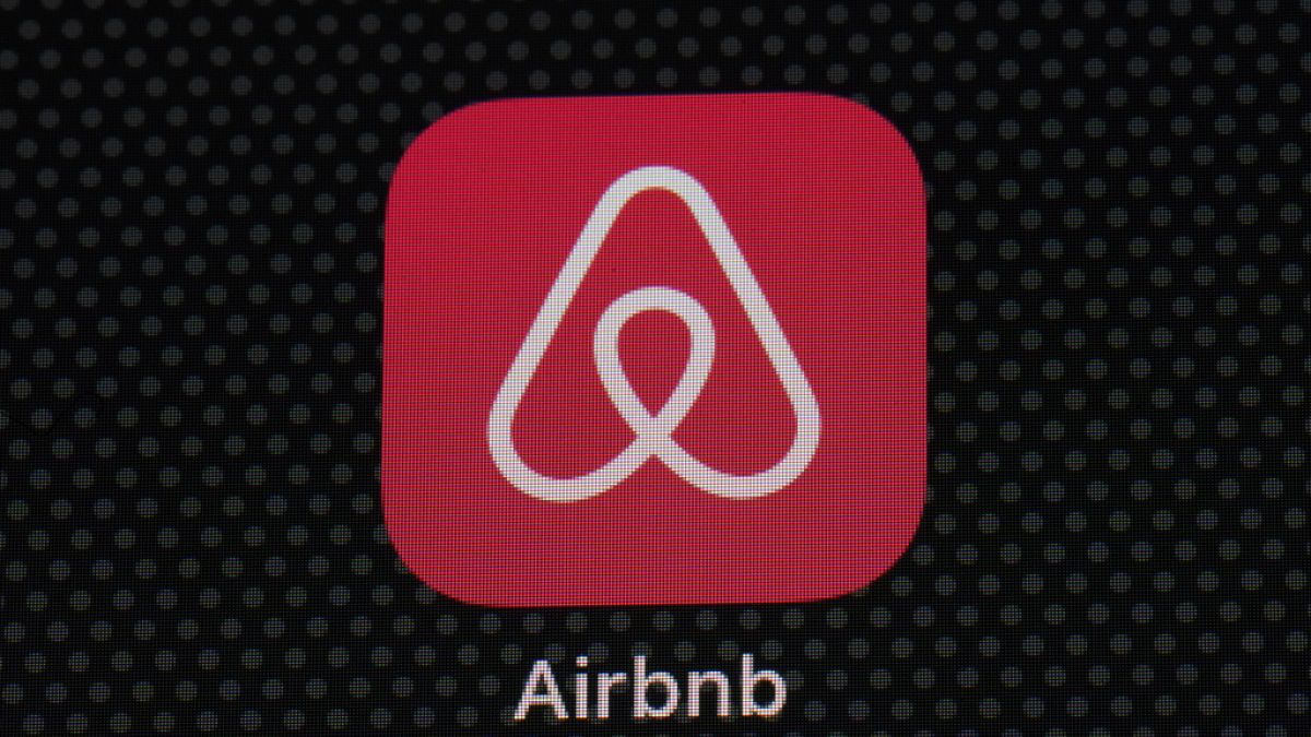 Франция ужесточает правила краткосрочной аренды жилья через Airbnb
