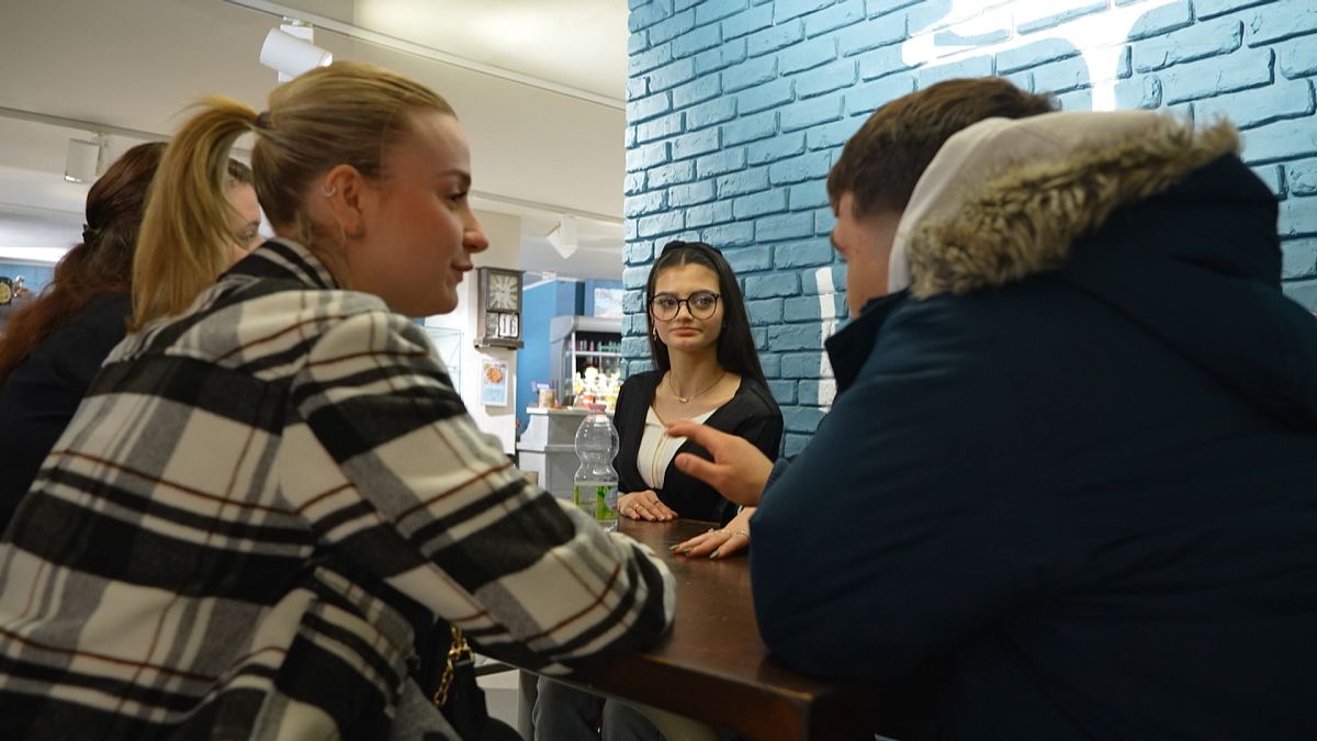 Молодые на перепутье:  ЕС помогают тем, кто не может найти себя 