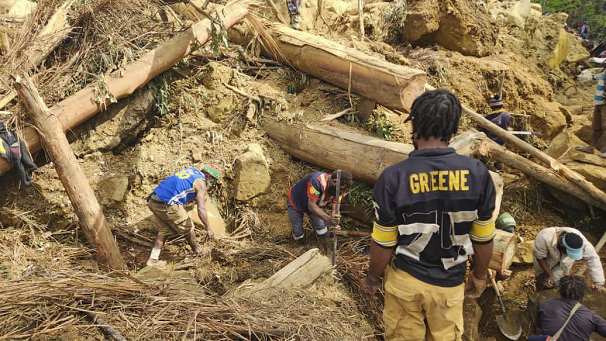 Over 2,000 buried in landslide in Papua New Guinea, officials claim 