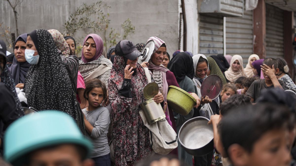 Israel attacks northern Gaza's Jabaliya refugee camp 