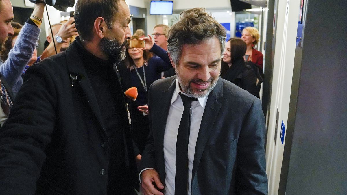 Von der Leyen mollifies MEPs over PFAS ban concerns 