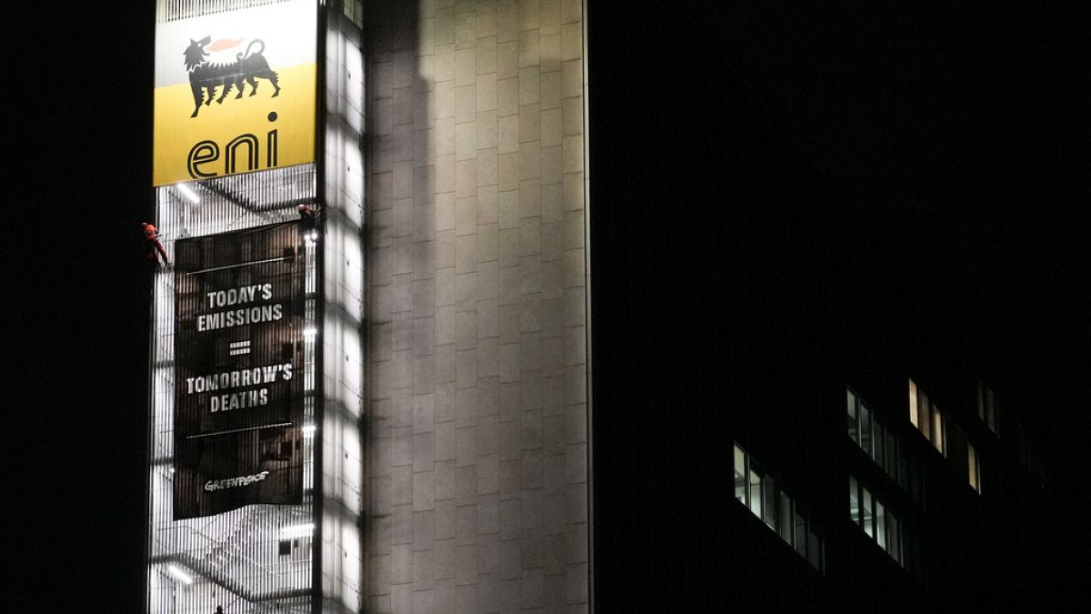 Eni looks to draw investors with clean division between projects 