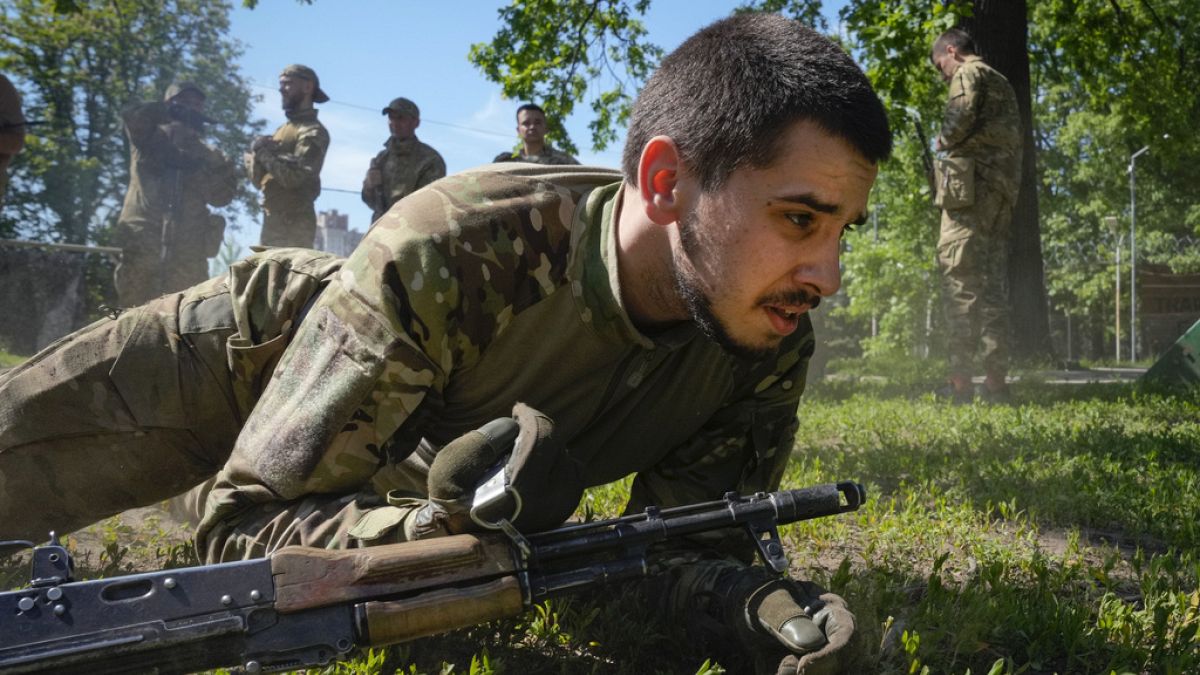 Война в Украине. Закон о мобилизации, новые удары и эвакуация населения