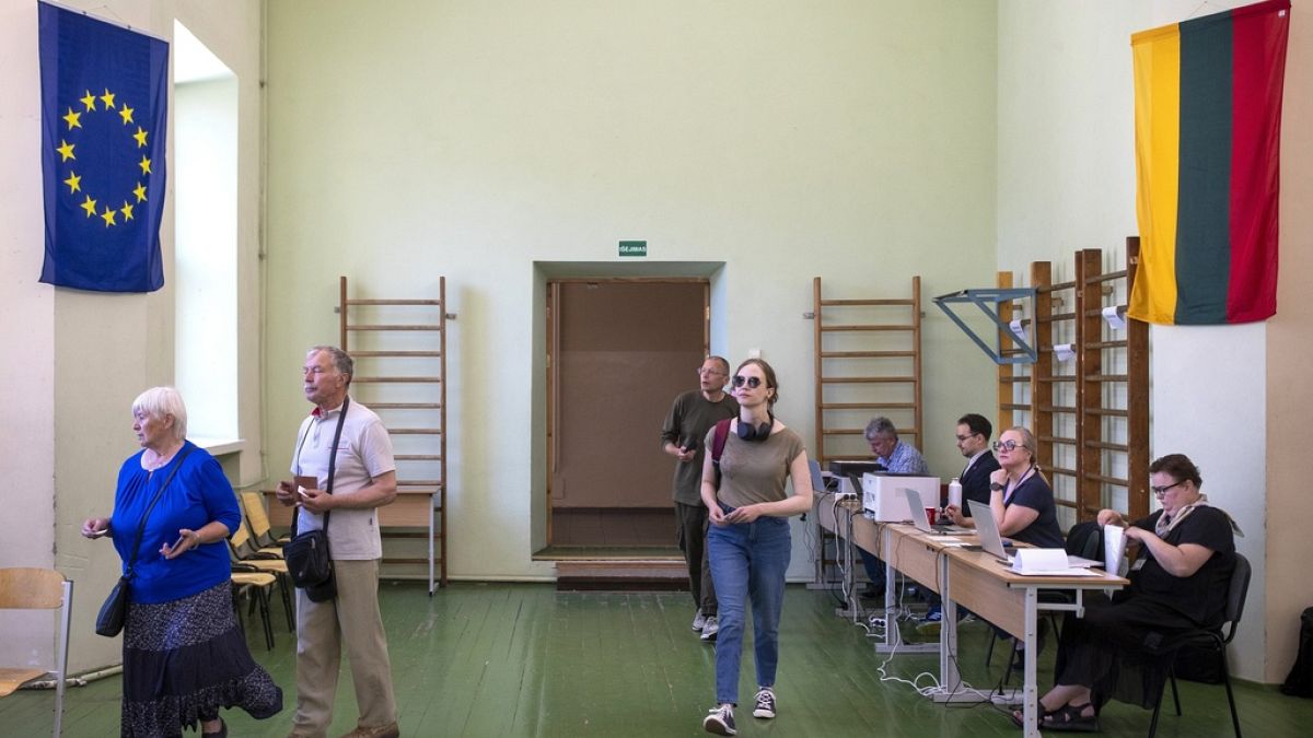В Литве проходит второй тур президентских выборов  