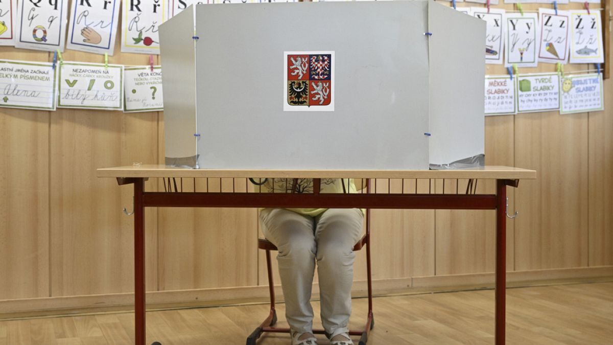 Czech voters go to the polls on day 2 of EU elections  