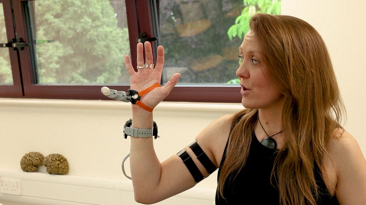 The robotic thumb designed to help you enhance productivity at work