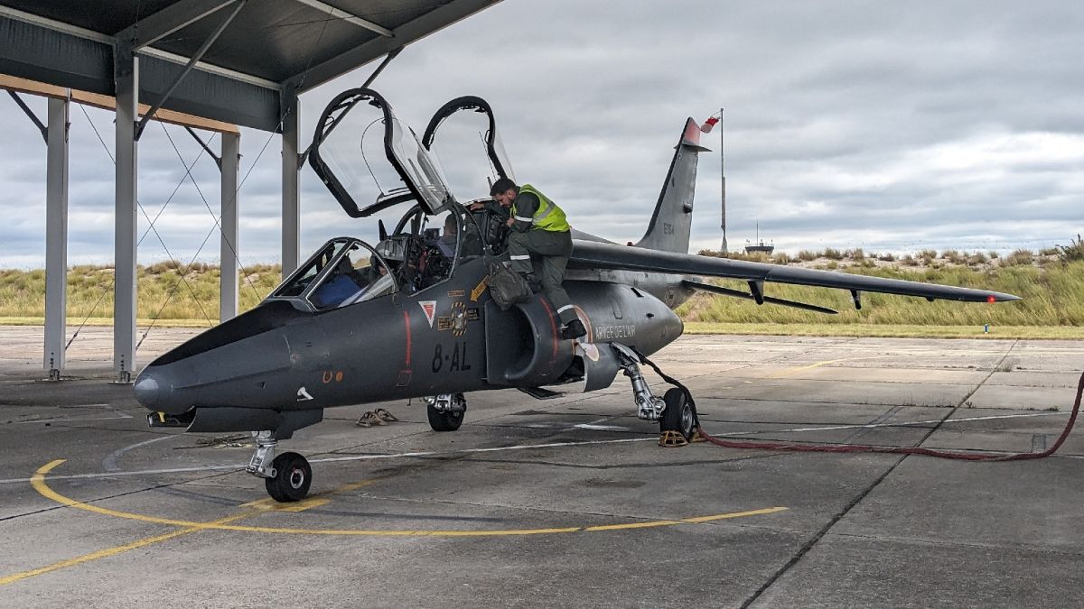 In southwestern France, Ukrainian pilots are learning to fly fighter jets 