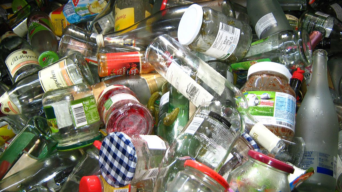 Czech single waste collection pick triggers competition concerns 