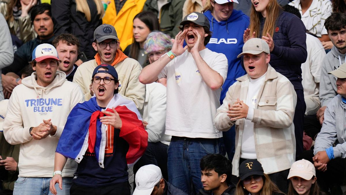No Service: French Open crowds deemed to rowdy as alcohol ban initiated