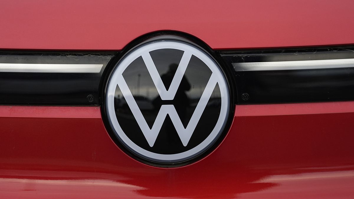 Volkswagen looks to brighten up electric car sales with solar panels 