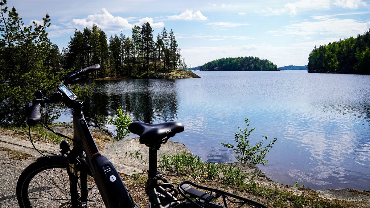 Midsummer parties and rare seals: How to experience the magic of Finnish Lakeland by e-bike