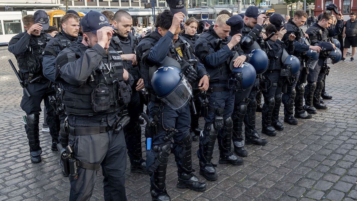 Tensions rise between activists in Mannheim after deadly stabbing of policeman 